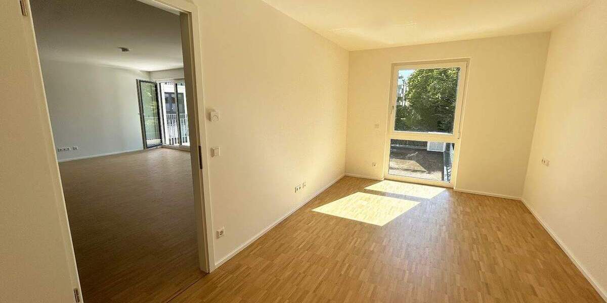 Etagenwohnung Stuttgart Untertürkheim - 4 Zimmer, 104 m&sup2;, 1.790&euro; | Angebot:23059546