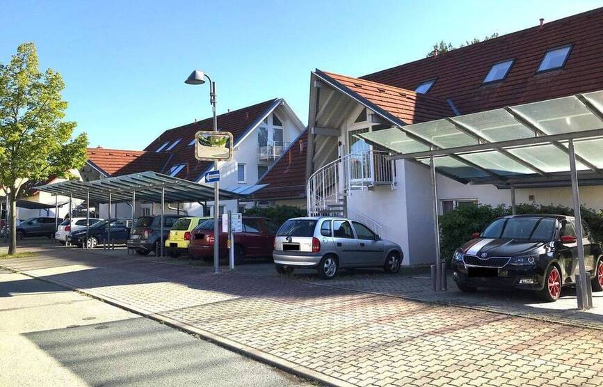 Schöne 1-RaumWohnung mit Balkon, Stpl. und EBK in ruhiger Wohnsiedlung!