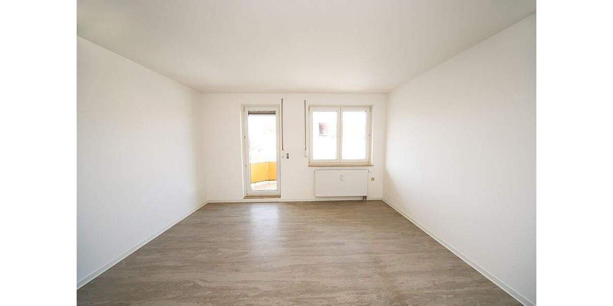 Etagenwohnung Helbra - 3 Zimmer, 73 m&sup2;, 379&euro; | Angebot:25916914