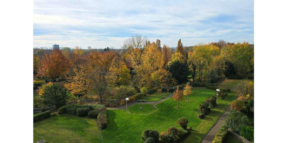 Köln - Erstbezug nach Renovierung - Wohnung mit zeitgemäßen Badezimmern und elegantem Laminatboden 3 zimmer