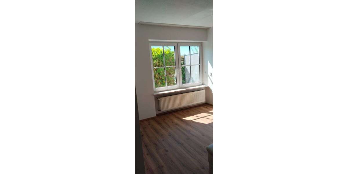 Einfamilienhaus Freilassing - 5 Zimmer, 150 m&sup2;, 2.200&euro; | Angebot:26612056