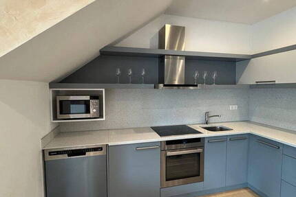 Exklusives & Vollmöbliertes Apartment mit Jacuzzi und WLAN - Nähe Messe Düsseldorf