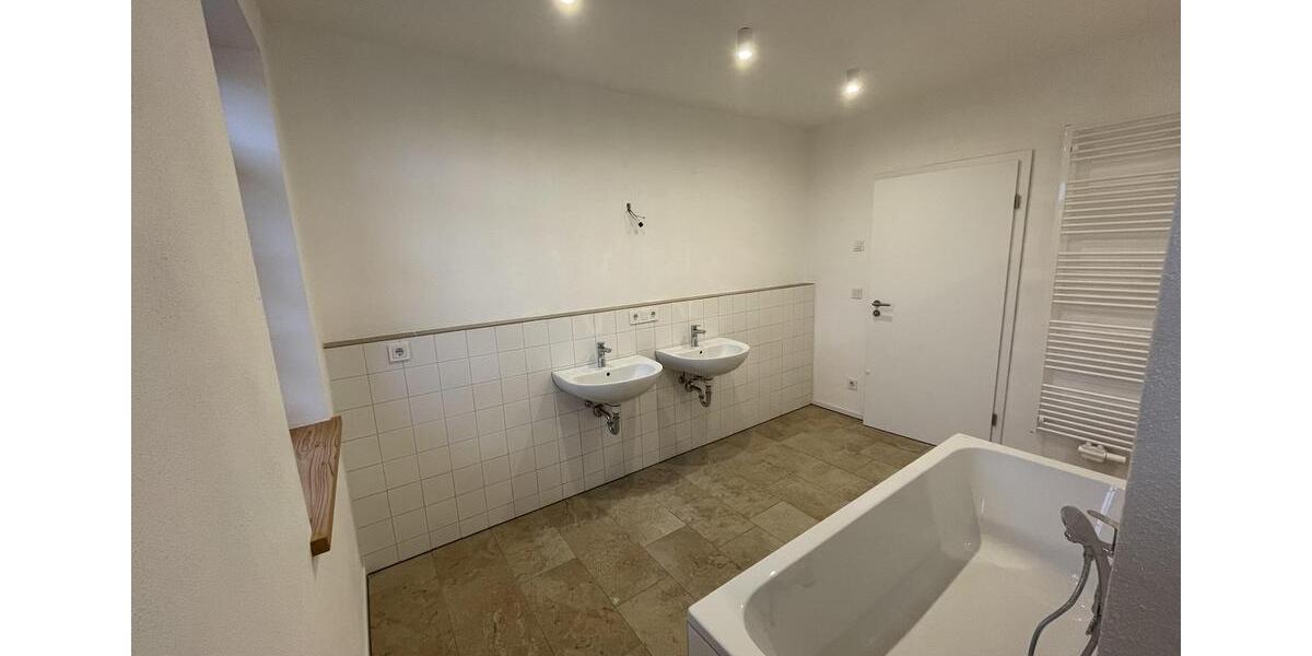 4 Zimmer Wohnung 1. OG 4 zimmer