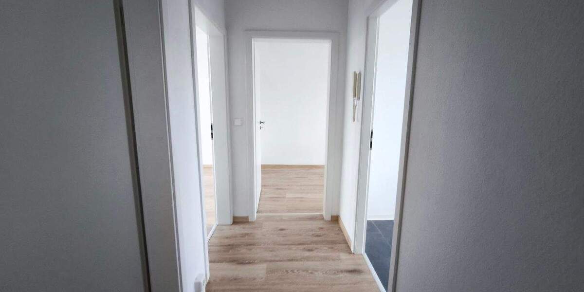 Etagenwohnung Sangerhausen - 6 Zimmer, 119 m&sup2;, 705&euro; | Angebot:25695026