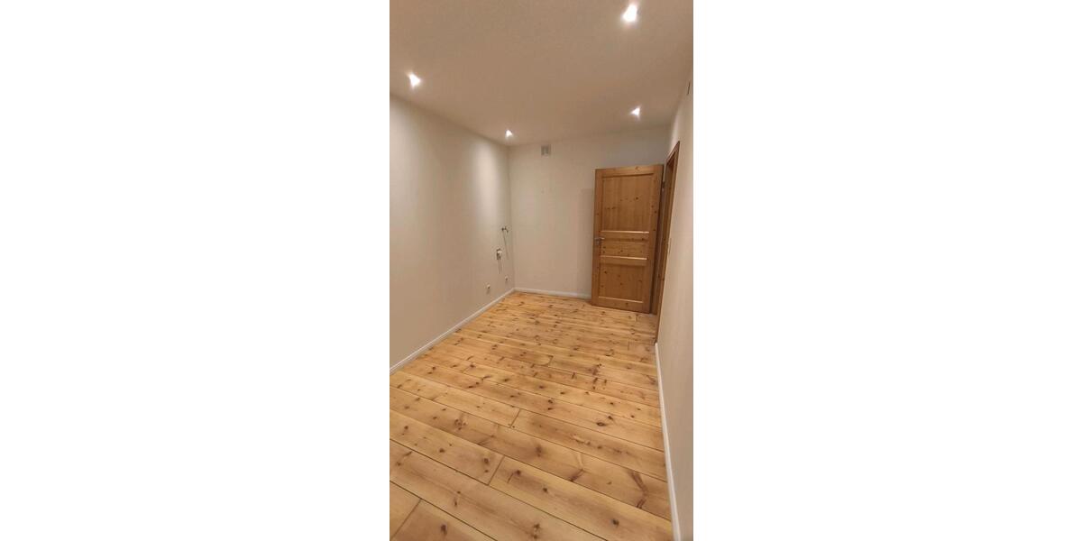 Etagenwohnung Hage - 2 Zimmer, 98 m&sup2;, 900&euro; | Angebot:20657947