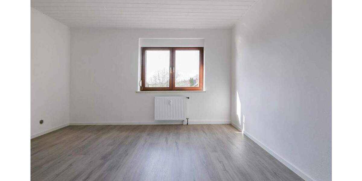 Etagenwohnung Neustadt Langburkersdorf - 3 Zimmer, 62 m&sup2;, 499&euro; | Angebot:25909014