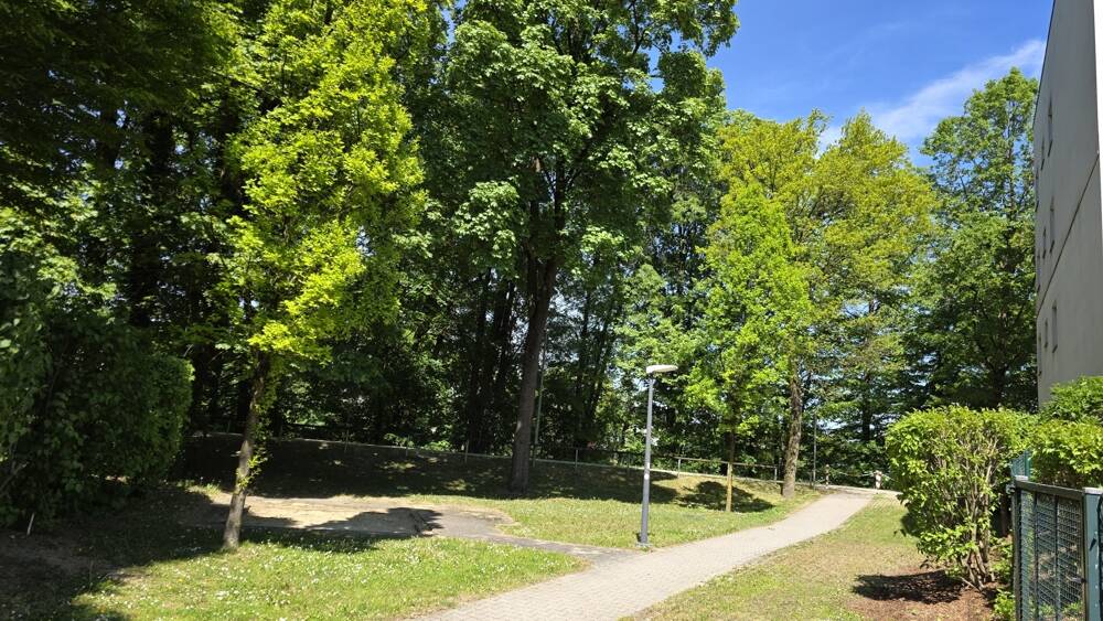 Etagenwohnung Landshut West - 4 Zimmer, 100 m&sup2;, 1.200&euro; | Angebot:26542811
