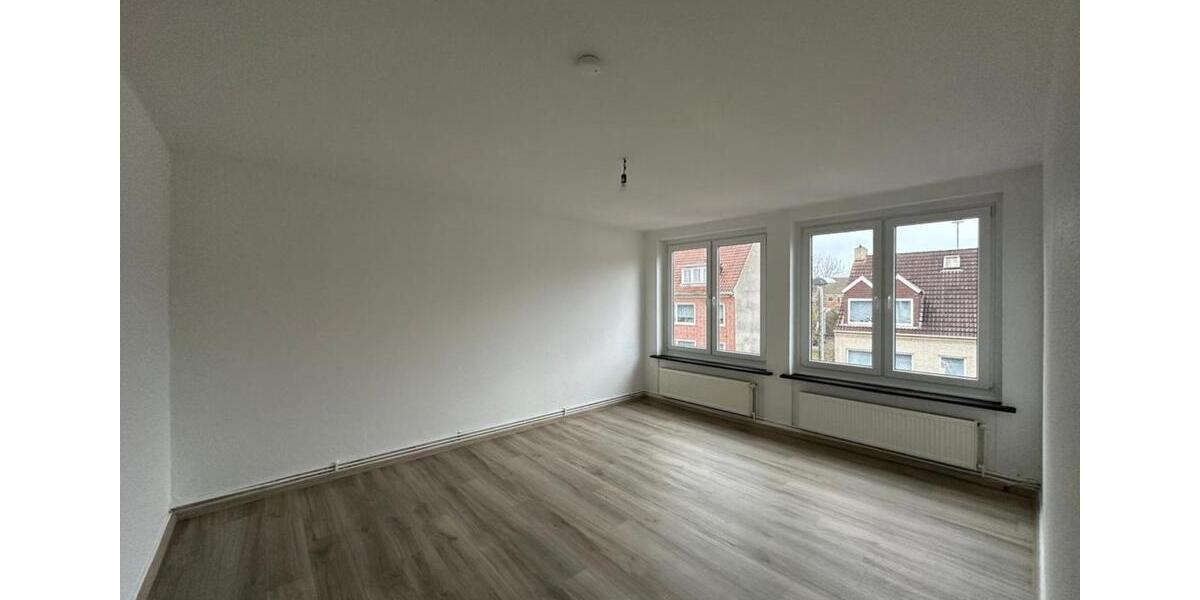Etagenwohnung Emden - 4 Zimmer, 103 m&sup2;, 950&euro; | Angebot:25053319