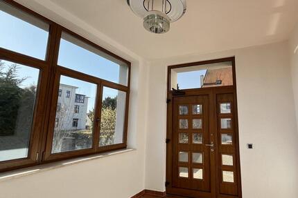 Wohnung Schönebeck (Elbe) - 4 Zimmer, 135 m&sup2;, 1.350&euro; | Angebot:25900172