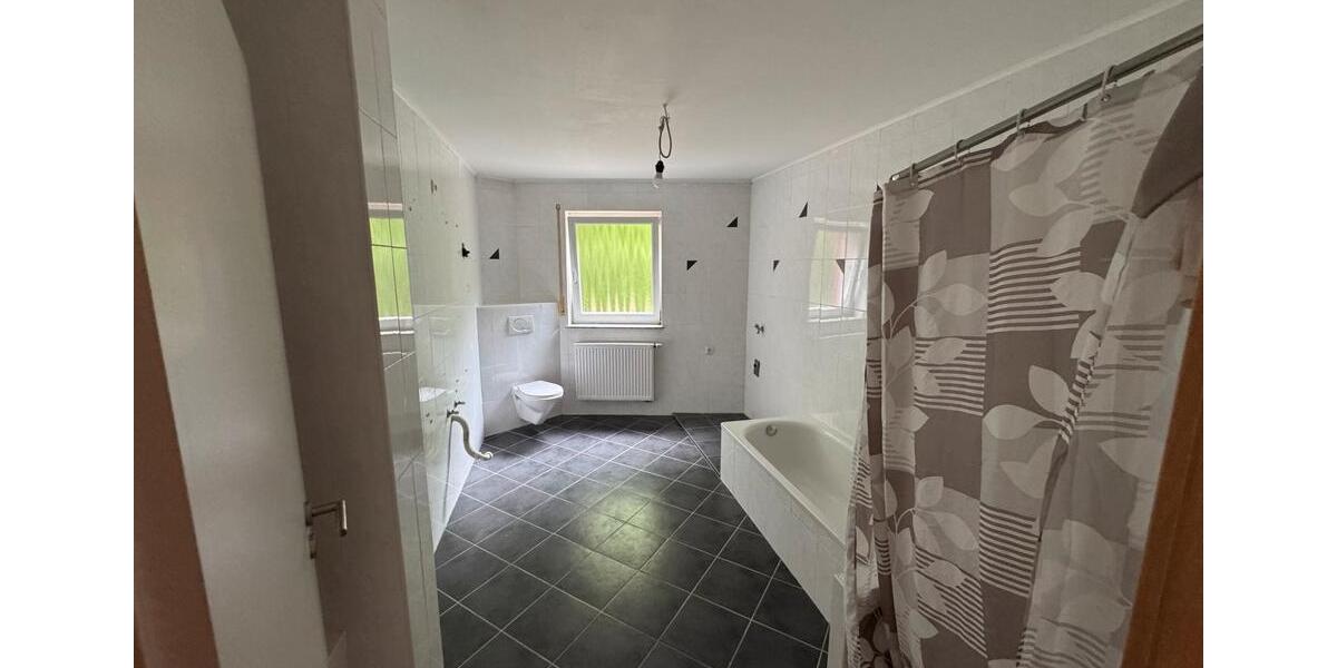 Etagenwohnung Groß-Zimmern Zimmern - 3 Zimmer, 100 m&sup2;, 1.350&euro; | Angebot:26493142