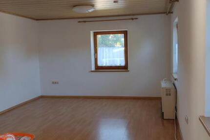 Wohnung Teisnach - 3 Zimmer, 80 m&sup2;, 680&euro; | Angebot:25978586