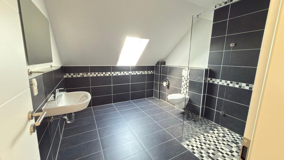 Doppelhaushälfte Zetel - 4 Zimmer, 100 m&sup2;, 1.150&euro; | Angebot:26375590