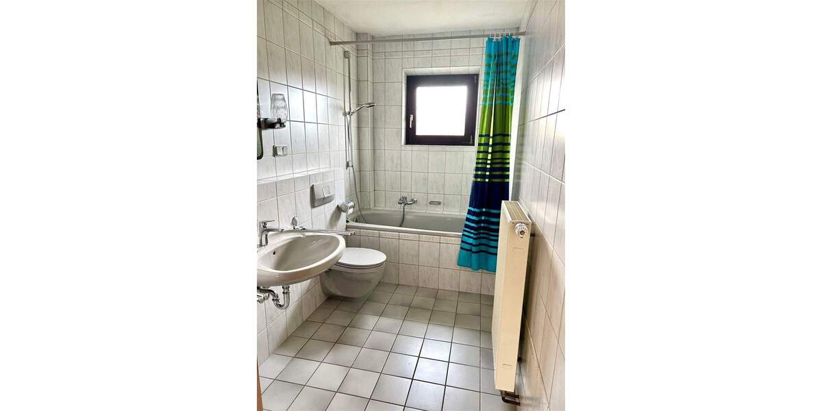 Etagenwohnung Illingen Illingen - 3 Zimmer, 85 m&sup2;, 550&euro; | Angebot:25880093