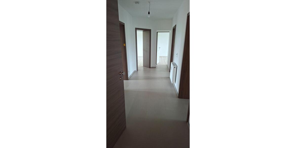 Etagenwohnung Hildburghausen - 3 Zimmer, 100 m&sup2;, 800&euro; | Angebot:26490551