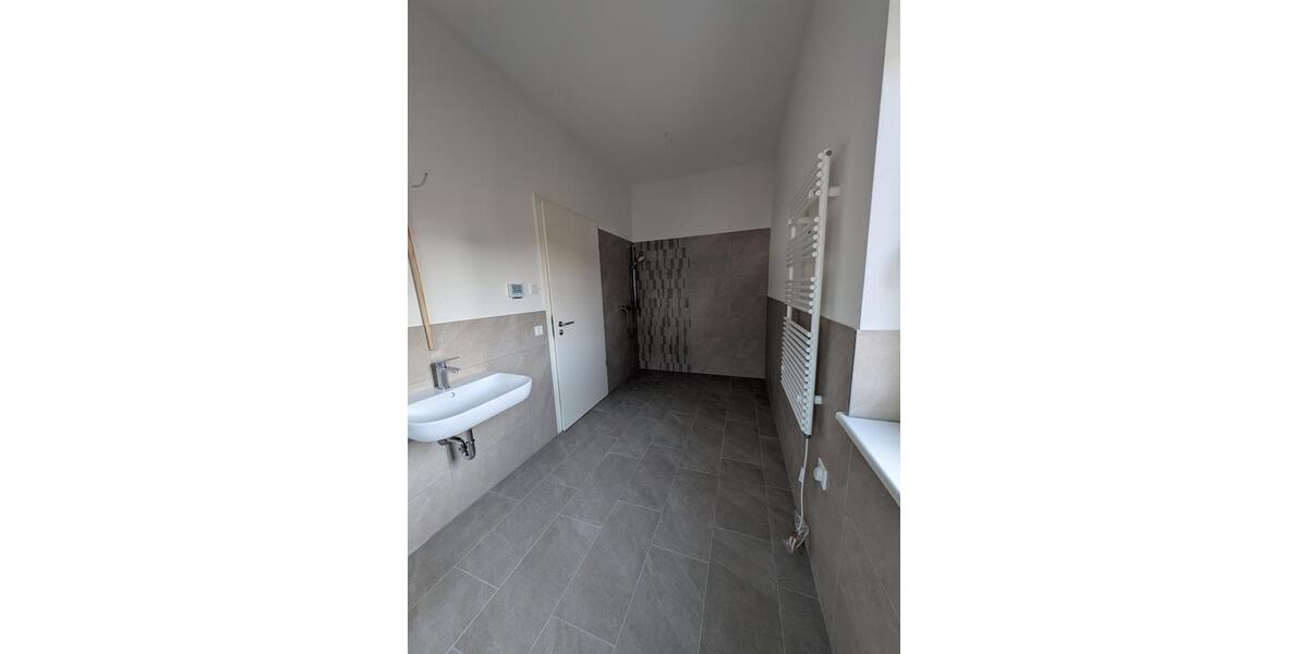 Dachgeschoßwohnung Güstrow - 4 Zimmer, 122 m&sup2;, 1.652&euro; | Angebot:25214616