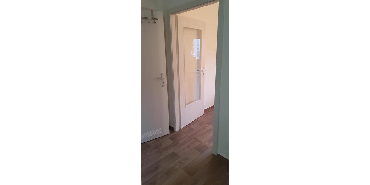 Etagenwohnung Stralsund Langendorfer Berg - 1 Zimmer, 40 m&sup2;, 485&euro; | Angebot:25986006