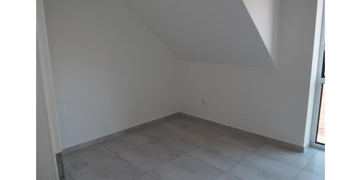 Dachgeschoßwohnung Westoverledingen - 3 Zimmer, 71 m&sup2;, 780&euro; | Angebot:26252515