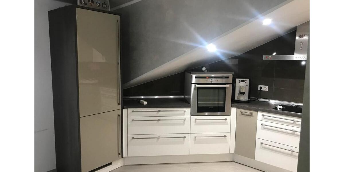 Dachgeschoßwohnung Ludwigshafen am Rhein Ludwigshafen-Hemshof - 3 Zimmer, 95 m&sup2;, 1.150&euro; | Angebot:24618344