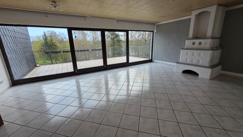 Etagenwohnung Nalbach - 5 Zimmer, 186 m&sup2;, 900&euro; | Angebot:25856540