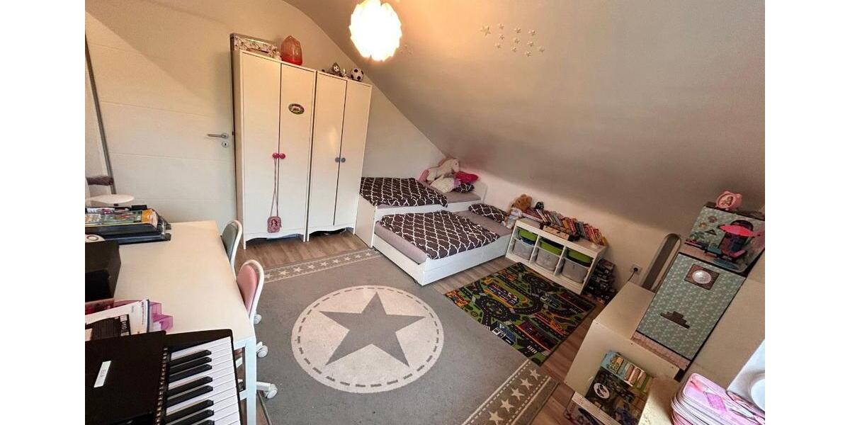 Dachgeschoßwohnung Mannheim - 3 Zimmer, 76 m&sup2;, 1.350&euro; | Angebot:26267590