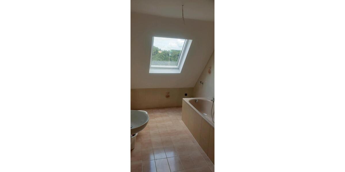 Etagenwohnung Ettringen - 3 Zimmer, 90 m&sup2;, 670&euro; | Angebot:26455600