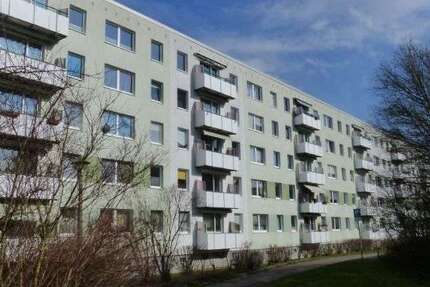 Wohnung Schwerin Weststadt - 3 Zimmer, 53 m&sup2;, 376&euro; | Angebot:26728818
