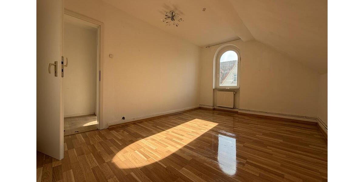 Dachgeschoßwohnung Lüdenscheid - 3 Zimmer, 75 m&sup2;, 530&euro; | Angebot:26070439