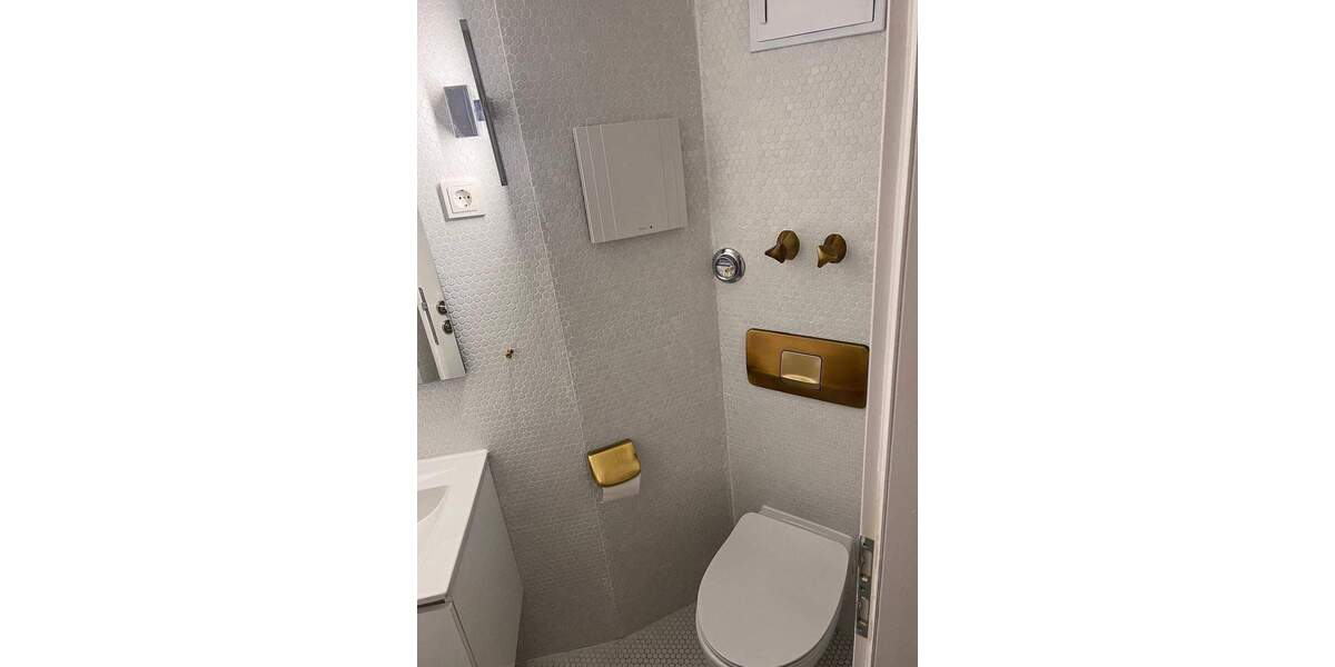 Etagenwohnung München Schwanthalerhöhe - 3 Zimmer, 121 m&sup2;, 2.300&euro; | Angebot:25245376