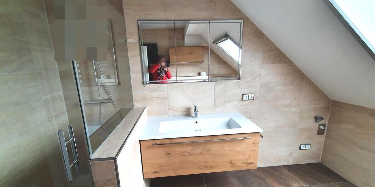 Schicke Dachgeschosswohnung in zentrumsnahe Lage - Dachgeschoßwohnung Wittichenau | Angebot:25430806