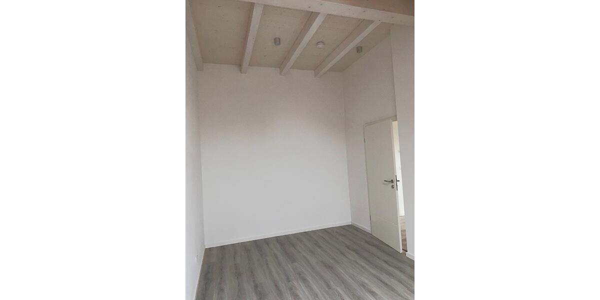2-Zimmer Wohnung, Dachgeschosswohnung, Wohnung, Mietwohnung 2 zimmer