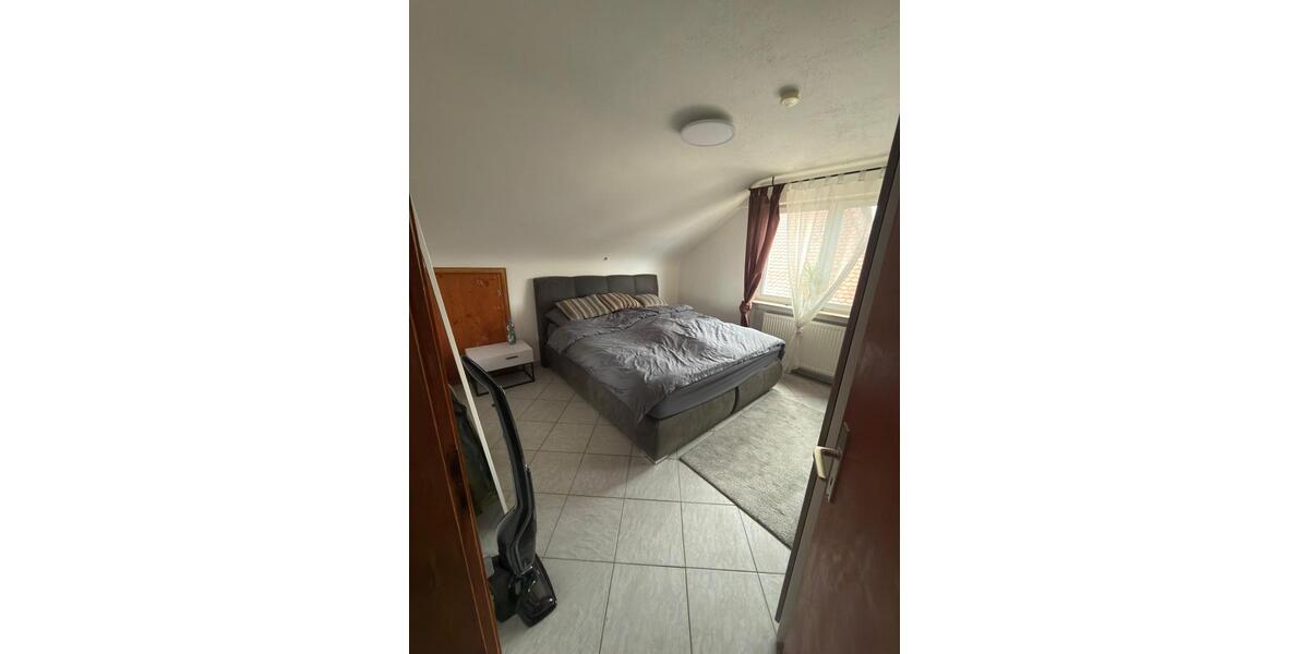 Dachgeschoßwohnung Winnenden - 3.5 Zimmer, 85 m&sup2;, 1.049&euro; | Angebot:25106596