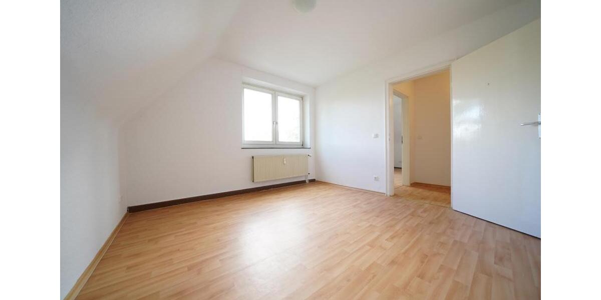 Dachgeschoßwohnung Bebra - 3 Zimmer, 54 m&sup2;, 385&euro; | Angebot:26553858