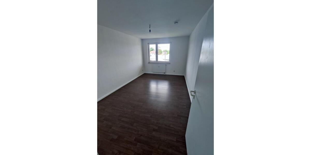 Etagenwohnung Mügeln - 3 Zimmer, 78 m&sup2;, 629&euro; | Angebot:23152323