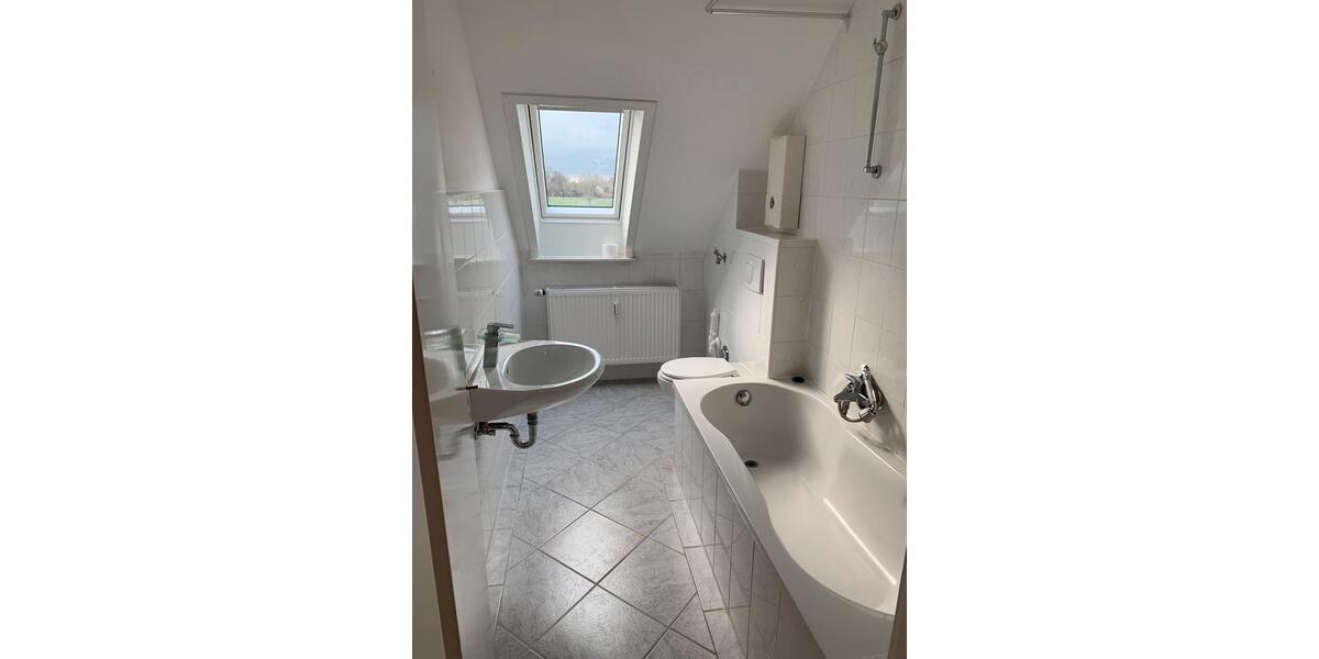 Dachgeschoßwohnung Cuxhaven Groden - 3 Zimmer, 61 m&sup2;, 725&euro; | Angebot:24890441