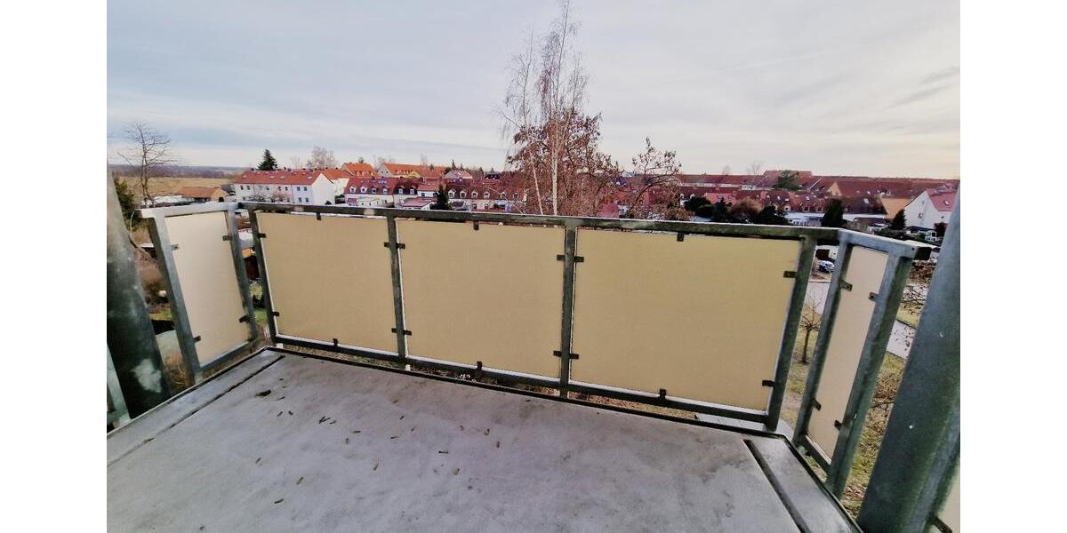 Etagenwohnung Zwenkau - 3 Zimmer, 60 m&sup2;, 375&euro; | Angebot:25845972