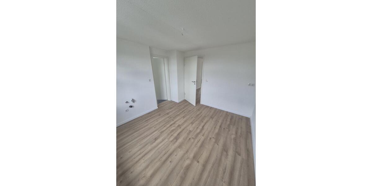 Dachgeschoßwohnung Limbach-Oberfrohna Oberfrohna - 3 Zimmer, 58 m&sup2;, 390&euro; | Angebot:26396288