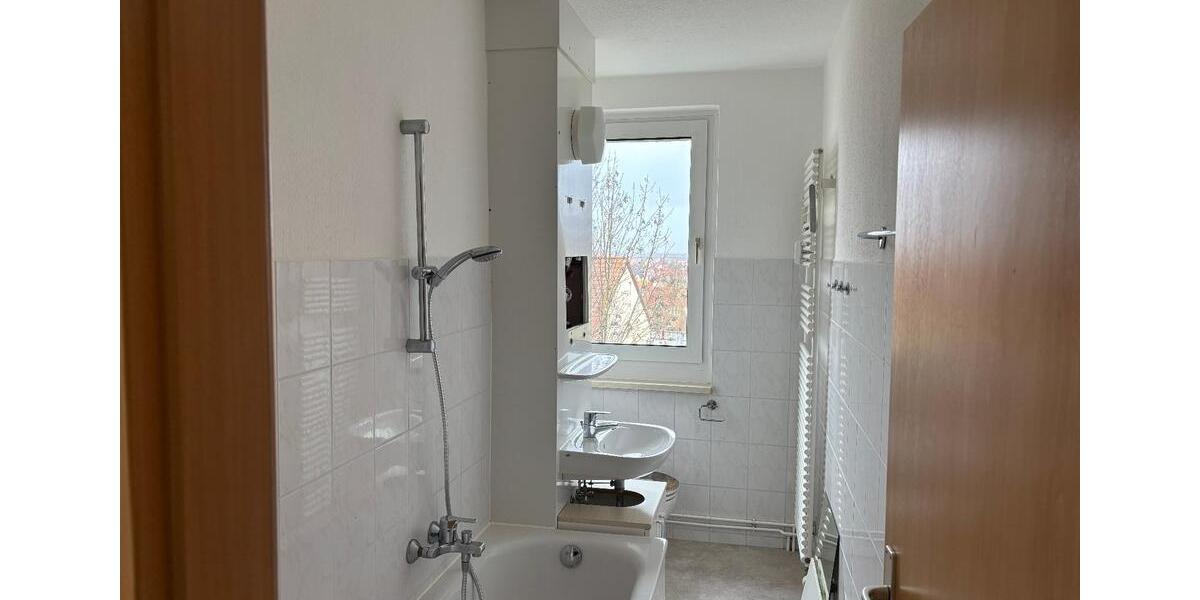 Etagenwohnung Querfurt - 1 Zimmer, 33 m&sup2;, 210&euro; | Angebot:25918001