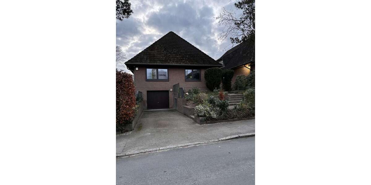 Haus zum Mieten in Rellingen 3.300 € 180 m² 7 zimmer