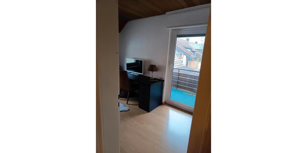 Dachgeschoßwohnung Lauffen am Neckar - 3.5 Zimmer, 80 m&sup2;, 850&euro; | Angebot:26483171