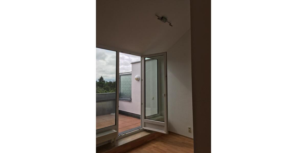 Dachgeschoßwohnung Plauen - 2 Zimmer, 62 m&sup2;, 480&euro; | Angebot:24937071