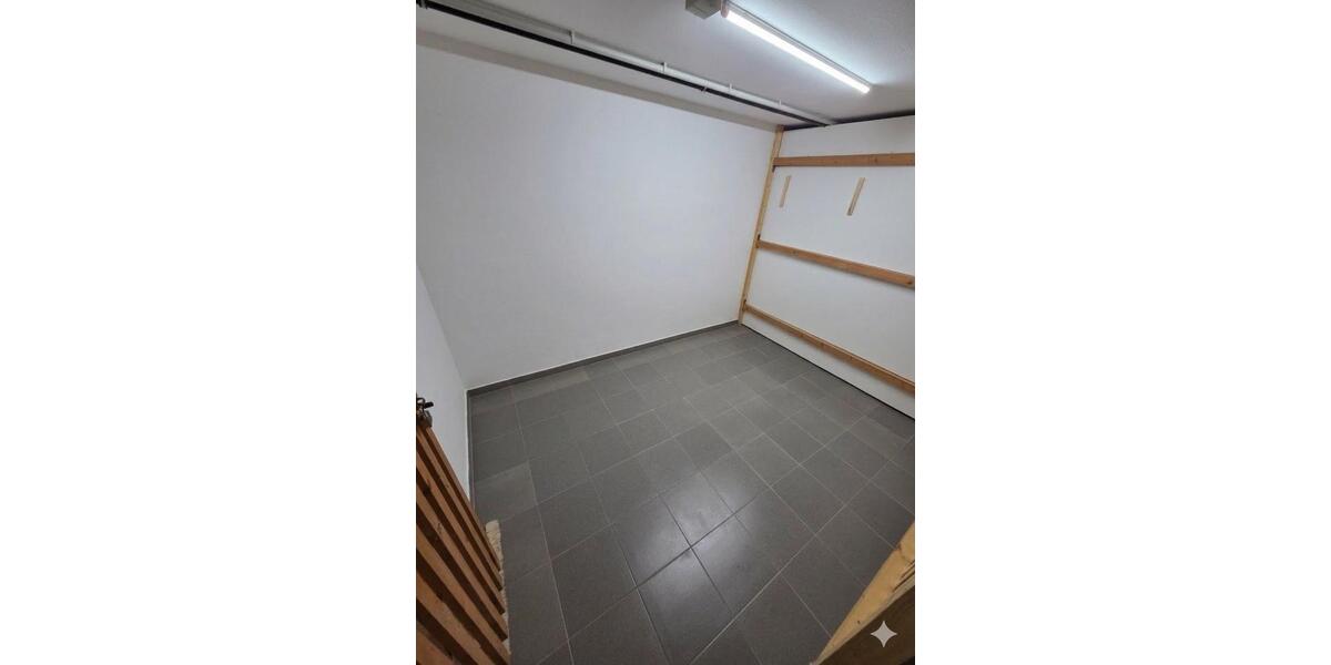 Etagenwohnung Taunusstein - 4 Zimmer, 130 m&sup2;, 1.300&euro; | Angebot:26121907