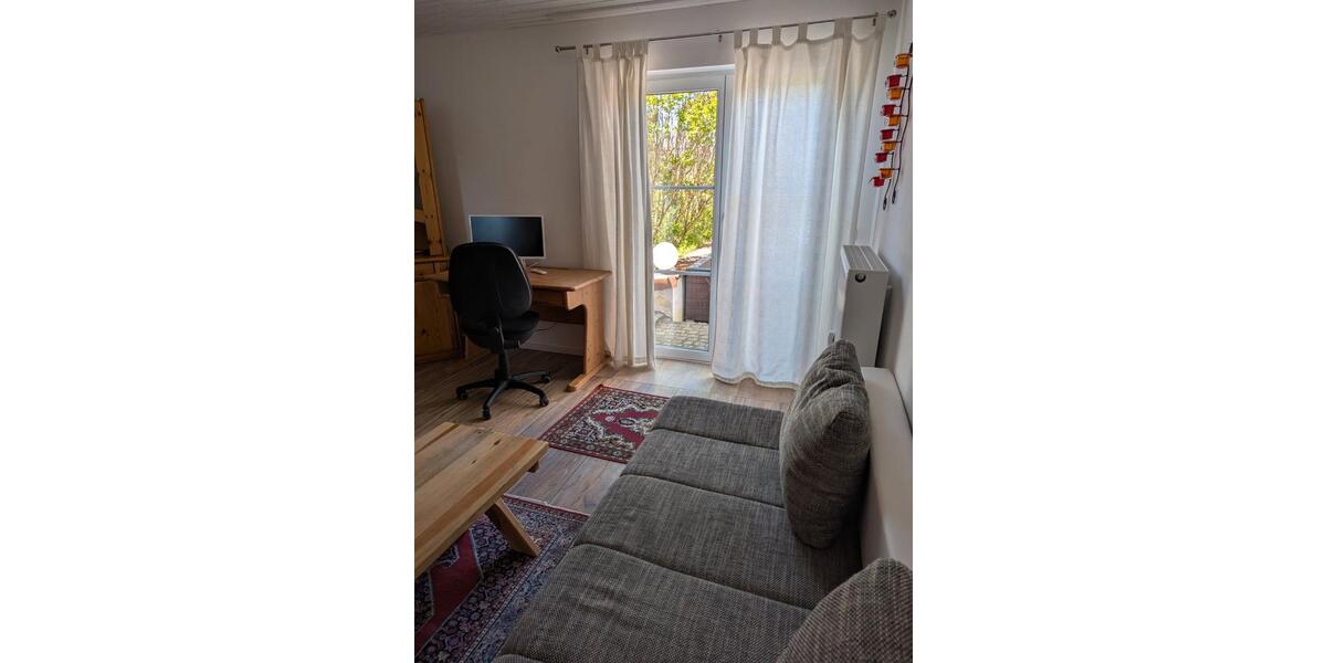 Erdgeschoßwohnung Seybothenreuth - 1.5 Zimmer, 28 m&sup2;, 350&euro; | Angebot:26281621