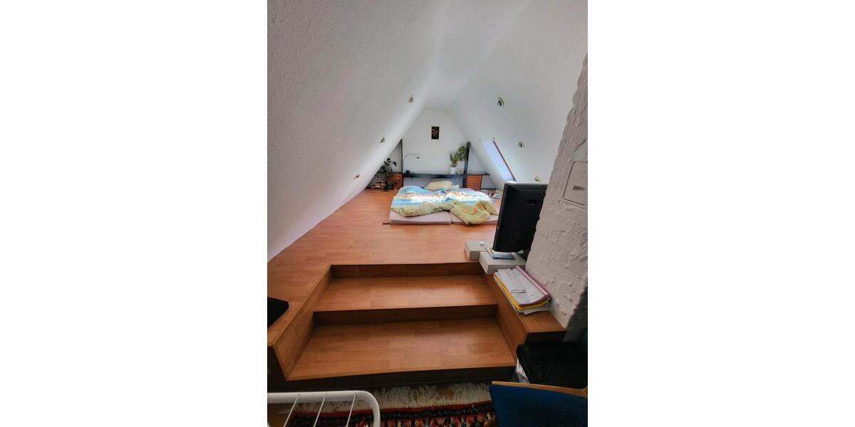 Dachgeschoßwohnung Lübeck Sankt Gertrud - 3 Zimmer, 50 m&sup2;, 525&euro; | Angebot:25544820