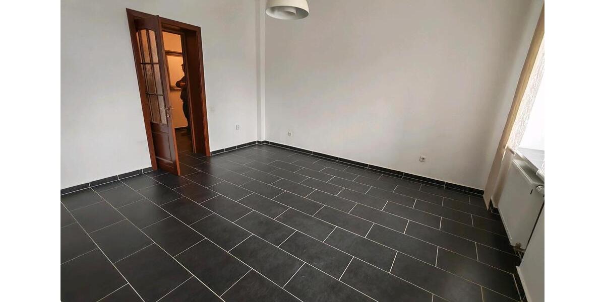 Etagenwohnung Sundern (Sauerland) - 4 Zimmer, 130 m&sup2;, 1.050&euro; | Angebot:25051475
