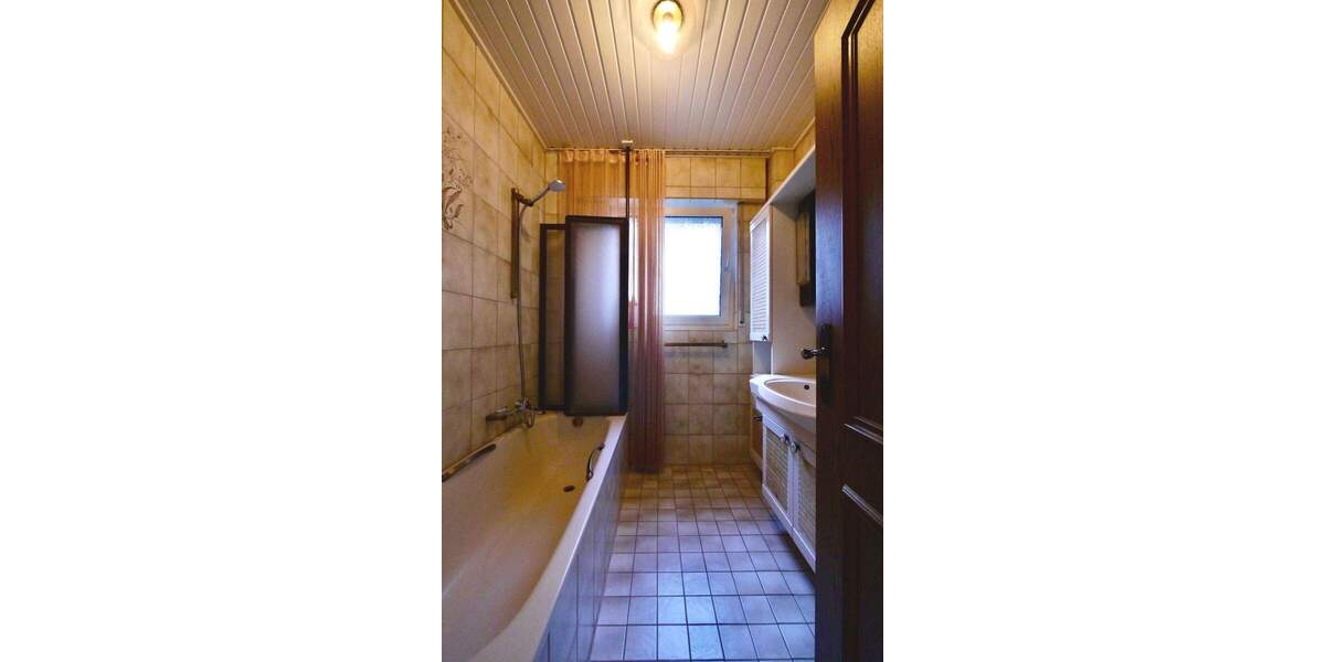 Einfamilienhaus Taunusstein Neuhof - 3 Zimmer, 100 m&sup2;, 1.000&euro; | Angebot:25770068