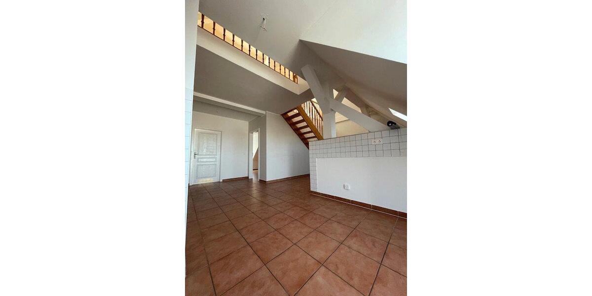 Dachgeschoßwohnung Fürstenwalde (Spree) - 2.5 Zimmer, 64 m&sup2;, 672&euro; | Angebot:26381500