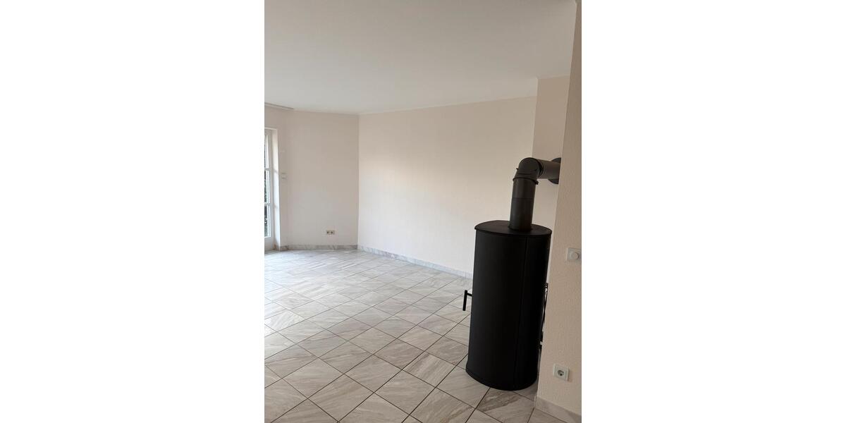 Reihenhaus Geisenheim - 3 Zimmer, 140 m&sup2;, 1.500&euro; | Angebot:25901036