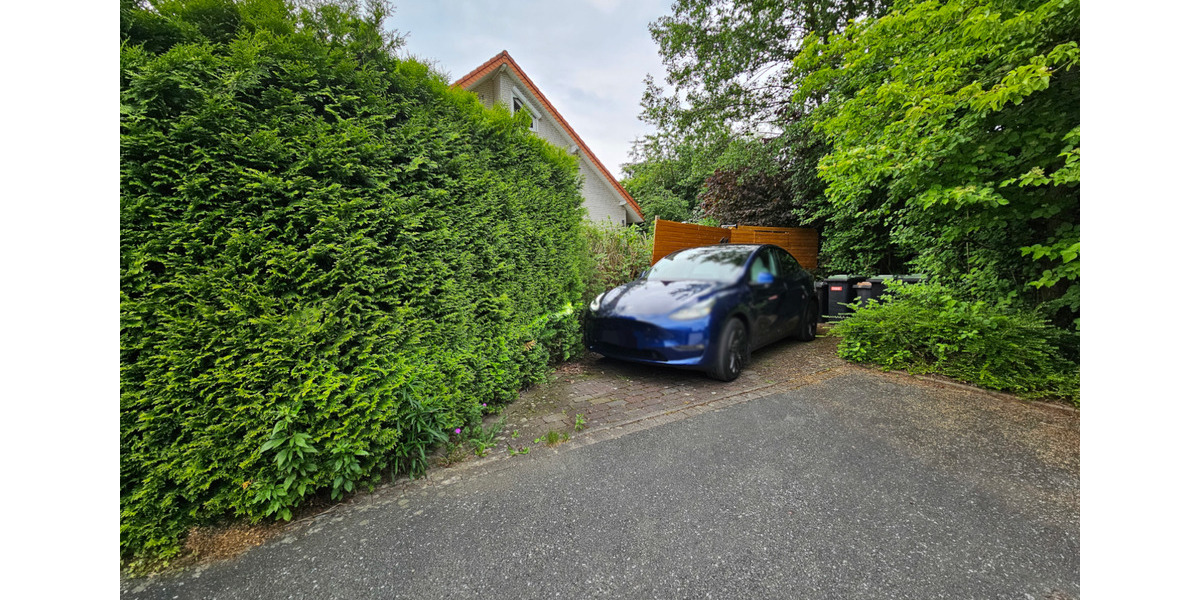 Idyllische Haushälfte, Erdgeschoß, Keller, Terasse, Garten 2 zimmer