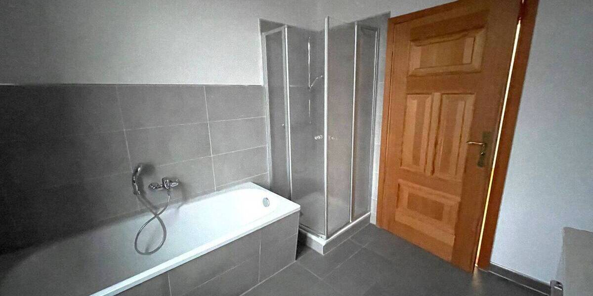 Etagenwohnung Rathenow Nordsiedlung - 3 Zimmer, 89 m&sup2;, 755&euro; | Angebot:26358321