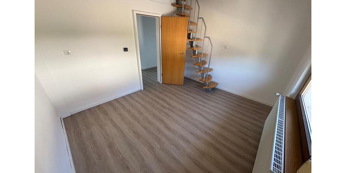 Etagenwohnung Kirchheimbolanden - 4 Zimmer, 110 m&sup2;, 1.100&euro; | Angebot:26705958